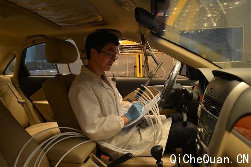 �������з���