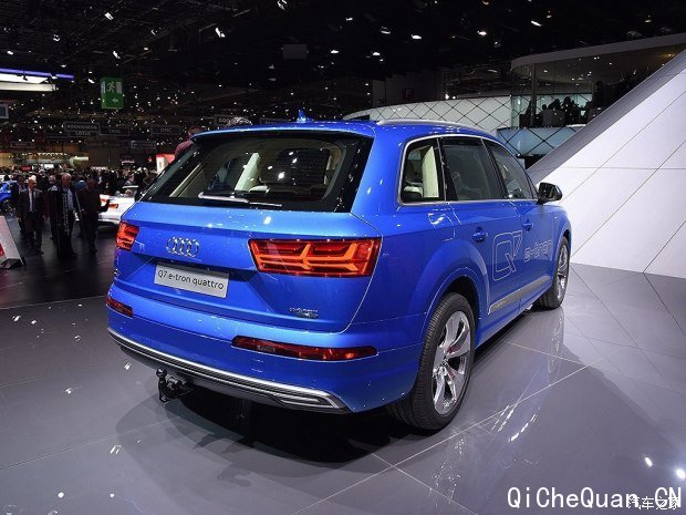 µ() µQ7 2017 e-tron 3.0 TDI quattro