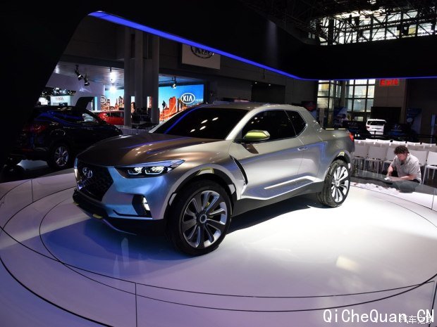 ִ() Santa Cruz 2015 Crossover Truck Concept