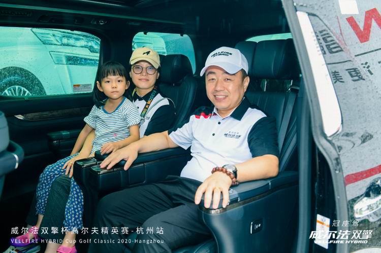 动静“V”仪 威尔法双擎杯高尔夫精英赛挥杆杭州