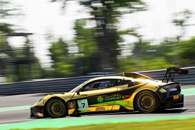 ������� ��ҫ��Ļ GT2ŷ��ϵ����������Ļս����ɯ��