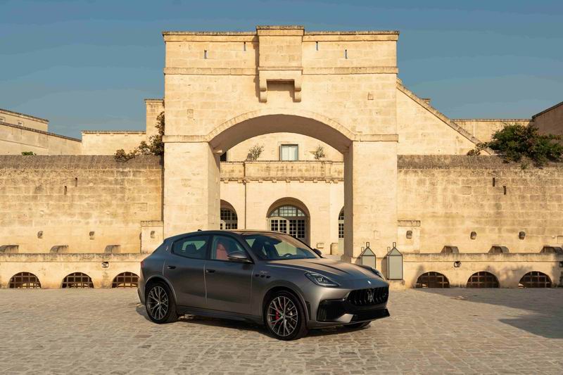 ��Ŀ�һ� �����׷� ��ɯ����Я��Egnazia Ospitalit�� 
